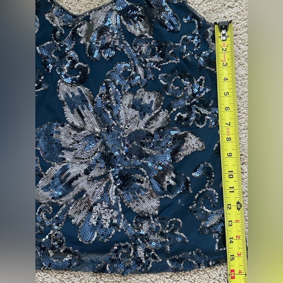White House Black Market Blue Sequin Floral Cami Tank Size XL Tank Top - Picture 3 of 6